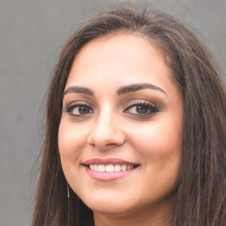 Portrait de Camille Besson, conseillère financière spécialisée